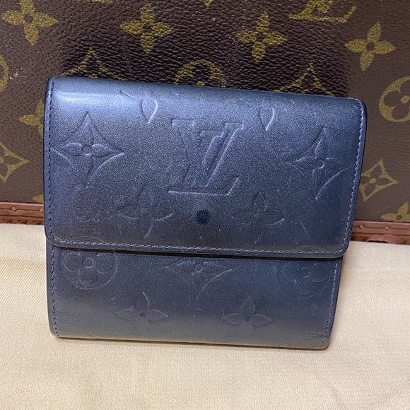 Louis Vuitton wallet - Picture 7 of 15